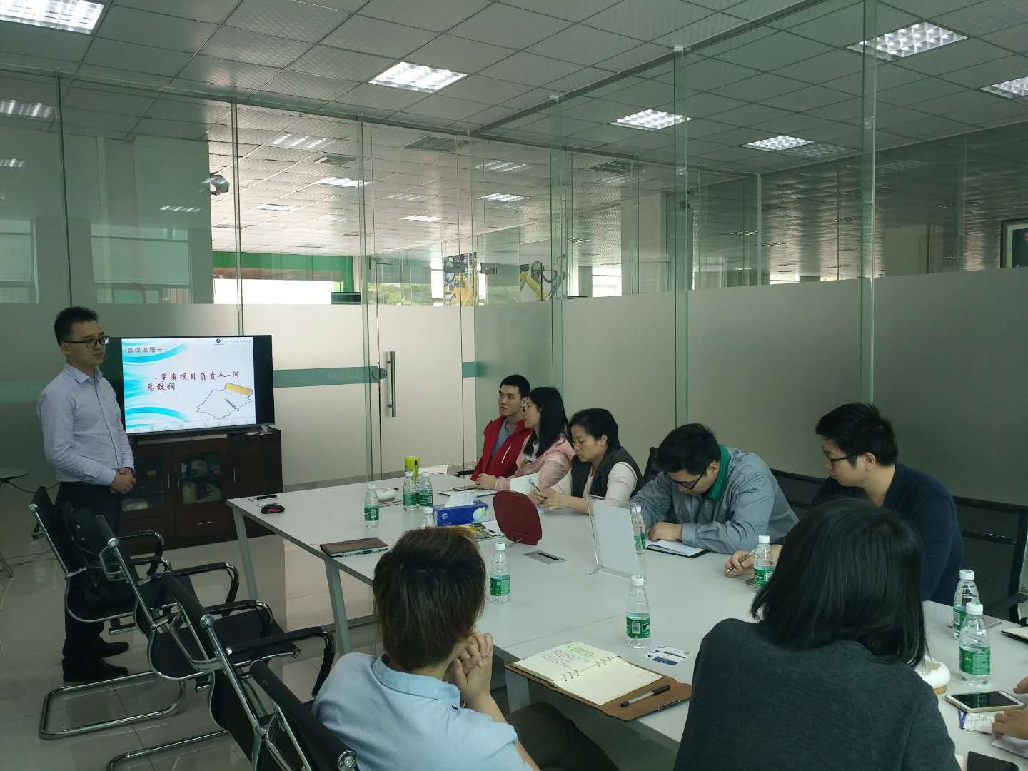 祝贺罗庚机器人签约顺景开云足球